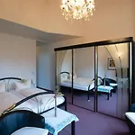 Otel Schlosshof