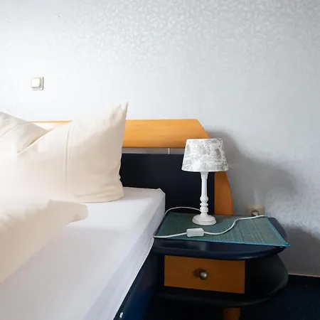 Schlosshof Hotel Dolgesheim