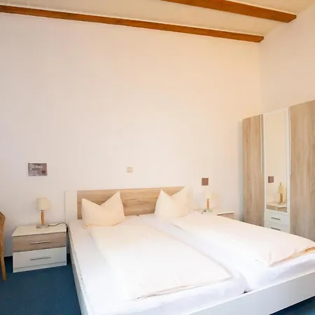 Hotell Schlosshof 3*