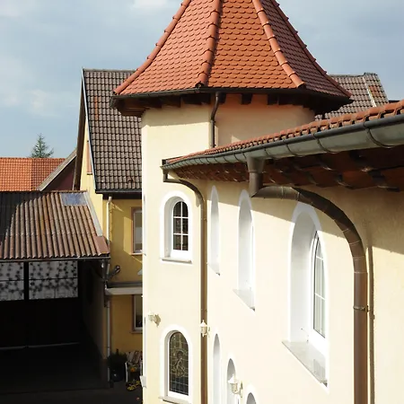 Schlosshof Dolgesheim