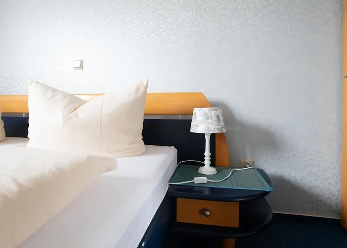 Schlosshof מלון Dolgesheim