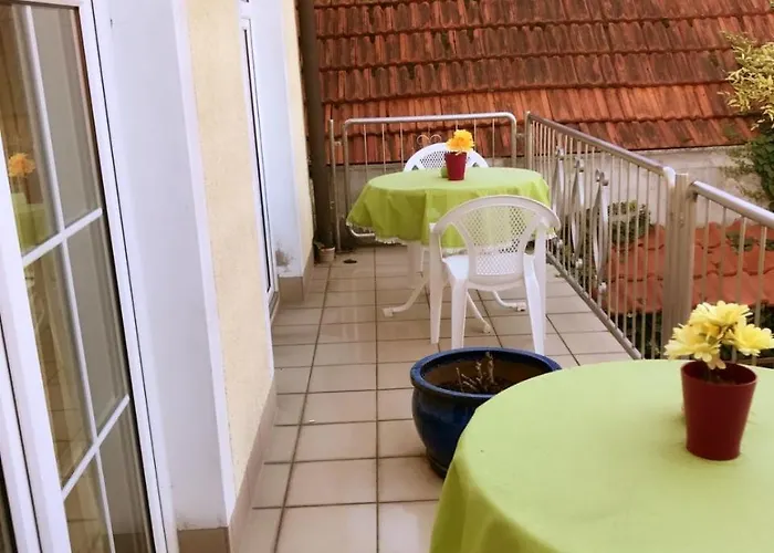 Schlosshof 3* Dolgesheim